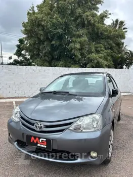 Toyota ETIOS 1.3 XS 16V 4 portas