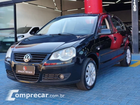 Volkswagen Polo Sedan 1.6 Mi Total Flex 8V 4p 4 portas