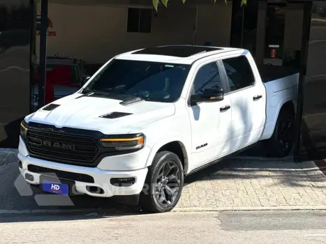 RAM 1500 LIMITED HEMI 4 portas