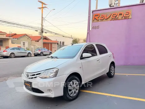 Toyota ETIOS X 1.3 Flex 16V 5p Mec. 4 portas