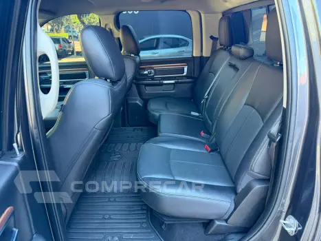 Classic 5.7 V8 Gasolina Laramie Night Edition Cd 4X4 Automát