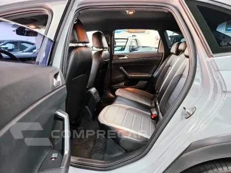 Nivus Highline 1.0 200 TSI Flex Aut.
