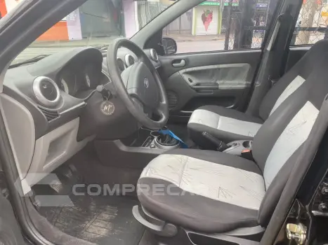 FIESTA 1.6 MPI Class Hatch 8V