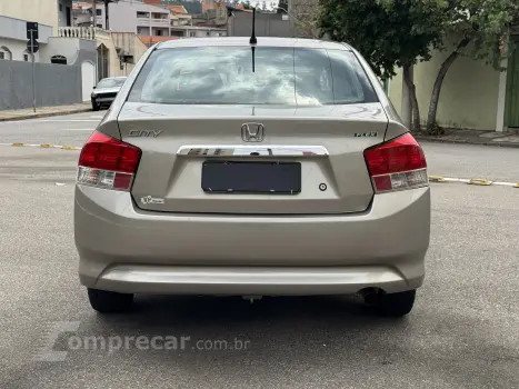 CITY 1.5 LX Sedan 16V