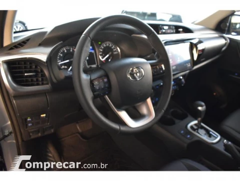 Toyota HILUX - 2.8 D-4D TURBO CD SRV 4X4 AUTOMÁTICO 4 portas