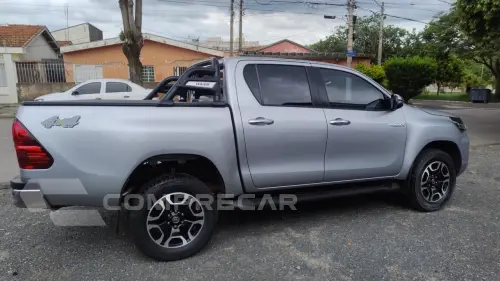 Hilux Caminhonete 2.8 16V SRV 4X4 DIESEL CABINE DUPLA AUTOMÁ