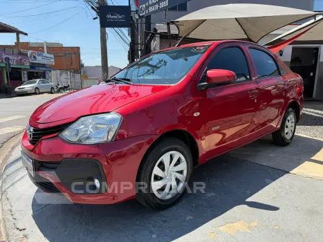 Toyota ETIOS 1.5 X Sedan 16V 4 portas