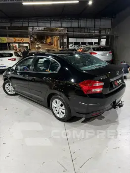 CITY 1.5 LX Sedan 16V
