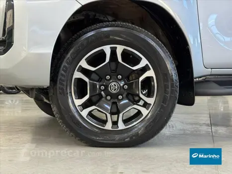 HILUX 2.8 D-4D TURBO DIESEL CD SRX 4X4 AUTOMÁTICO