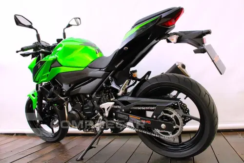 KAWASAKI Z400
