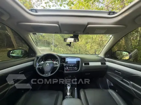 OUTLANDER 2.0 PHEV 16V HÍBRIDO 4P AUTOMÁTICO