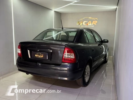 ASTRA SEDAN - 2.0 MPFI EXPRESSION SEDAN 8V 4P MANUAL