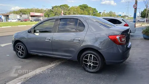 LOGAN 1.0 12V SCE Expression