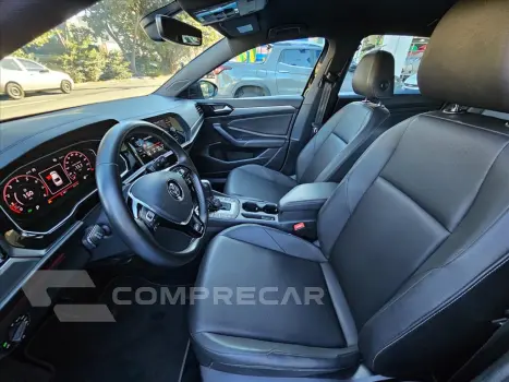 JETTA 1.4 250 TSI TOTAL FLEX R-LINE TIPTRONIC
