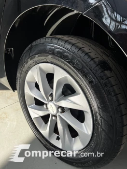 ONIX SEDAN Plus LT 1.0 12V Flex 4p Mec.