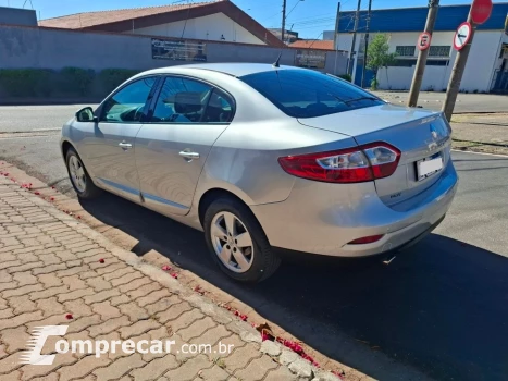 Fluence 2.0 Dynamique 16V Flex 4P Manual