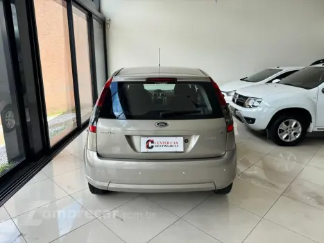 FIESTA 1.6 MPI Class Hatch 8V