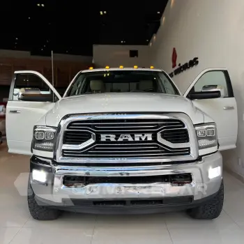 2500 6.7 I6 Turbo Laramie CD 4X4