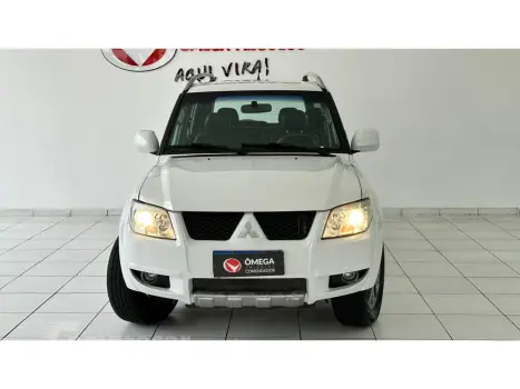 Mitsubishi PAJERO TR4 2.0 4X2 16V 140CV FLEX 4P AUTOMÁTICO 4 portas