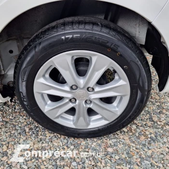Fit 1.4 16V 4P LX FLEX