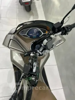 PCX DLX ABS