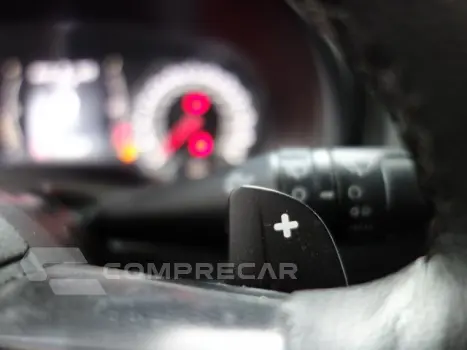 RENEGADE - 1.8 16V LONGITUDE 4P AUTOMÁTICO