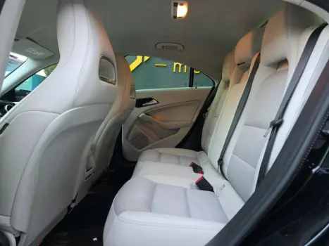 CLA-180 1.6 16V 122cv Aut.