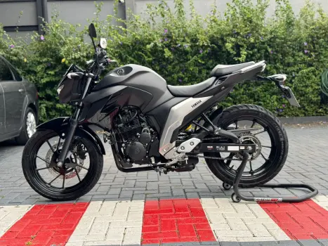 FZ25 FAZER 250 ABS