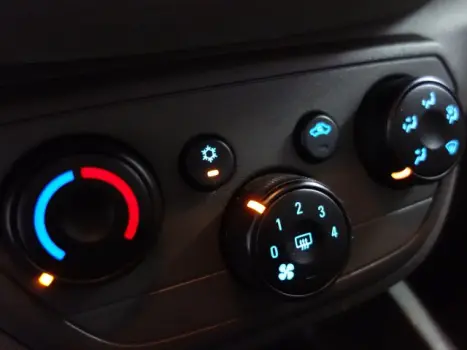 SPIN - 1.8 ADVANTAGE 8V 4P AUTOMÁTICO