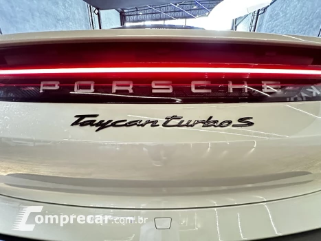PORSCHE Taycan Turbo S (Elétrico) 4 portas