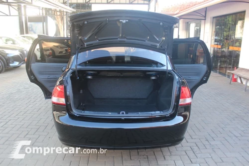 Classic Sedan 1.0 4P VHCE FLEX LS