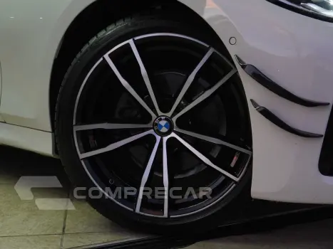 320i 2.0 16V TURBO GASOLINA M SPORT AUTOMÁTICO