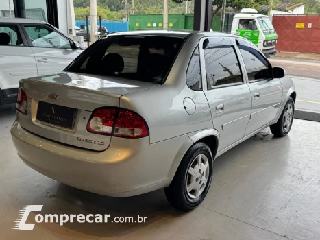 CLASSIC 1.0 MPFI LS 8V FLEX 4P MANUAL