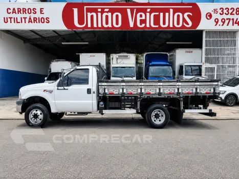 Ford F-4000 Carroceria de madeira 2 portas