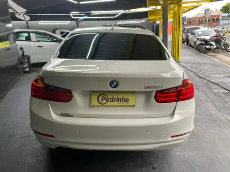 320I 2.0 16V 4P ACTIVE TURBO AUTOMÁTICO