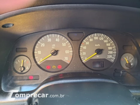 ASTRA 2.0 MPFI Advantage Sedan 8V