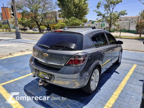 VECTRA 2.0 MPFI GT HATCH 8V FLEX 4P MANUAL