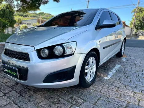 CHEVROLET SONIC HB LT 1.6 16V FlexPower 5p Mec. 4 portas