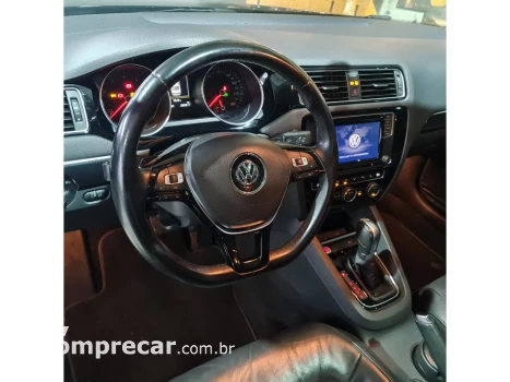 JETTA 2.0 TSI HIGHLINE 211CV GASOLINA 4P TIPTRONIC