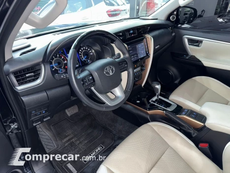 HILUX SW4 2.8 D-4d Turbo Diamond 7L