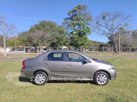 ETIOS 1.5 XLS Sedan 16V