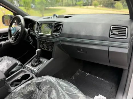 AMAROK 3.0 V6 TDI DIESEL BARRETOS 70 ANOS CD 4MOTION AUTOMÁT