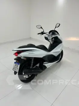 PCX 150 DLX