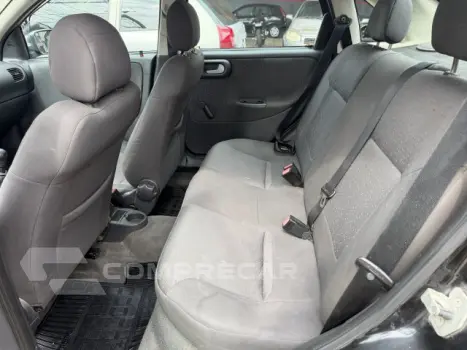 CORSA SEDAN - 1.4 MPFI PREMIUM SEDAN 8V 4P MANUAL