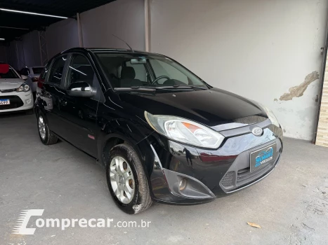 FIESTA 1.6 MPI Class Hatch 8V