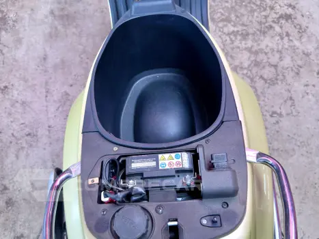 VESPA CLASSIC VXL 150