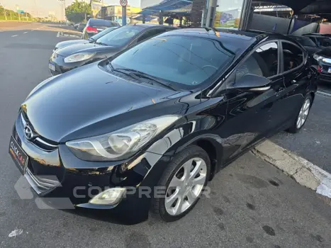 Hyundai ELANTRA 4 portas