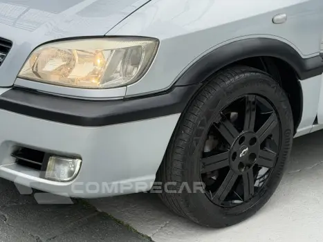 ZAFIRA 2.0 MPFI ELEGANCE 8V FLEX 4P AUTOMÁTICO