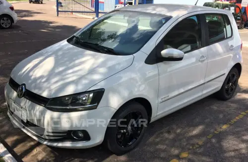 Volkswagen Fox Highline 1.6 MSI 16V 4 portas