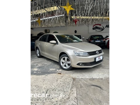Volkswagen JETTA 2.0 COMFORTLINE FLEX 4P TIPTRONIC 4 portas